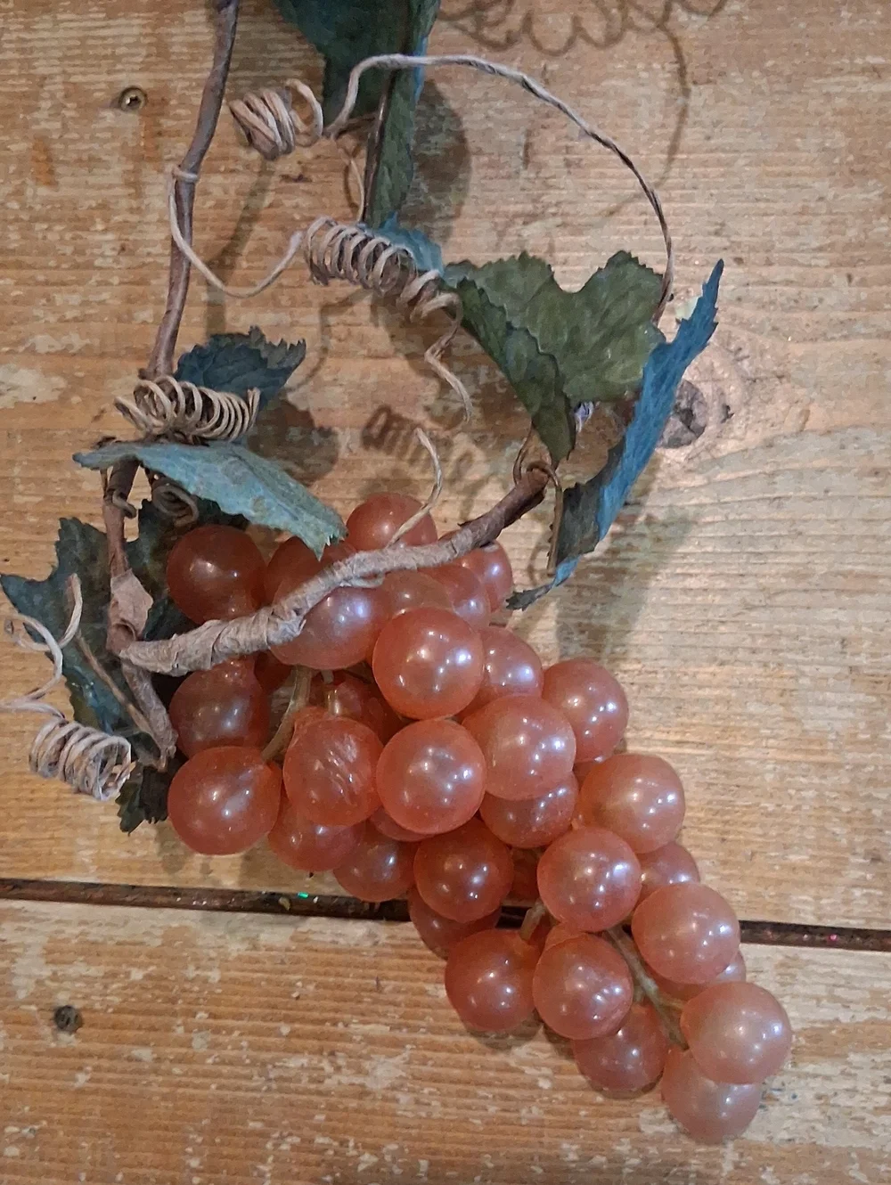 Botanical‎ grape leaf and fruit garland featuring faux clusters of grapes
